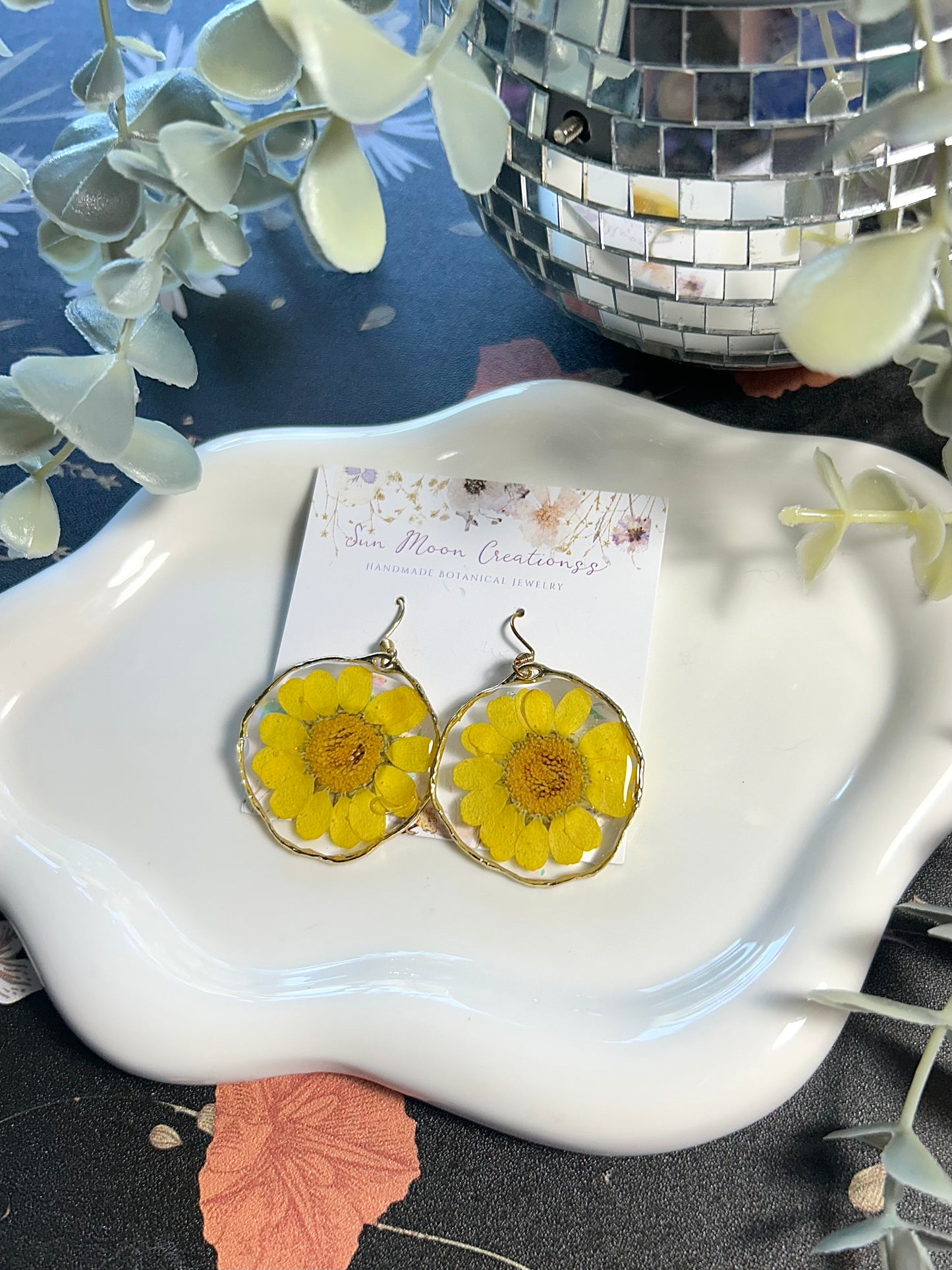 Sunflower Dangles Organic Round