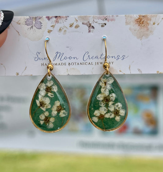 Dark Green and Teardrop  dangles with forget me not flowers in gold