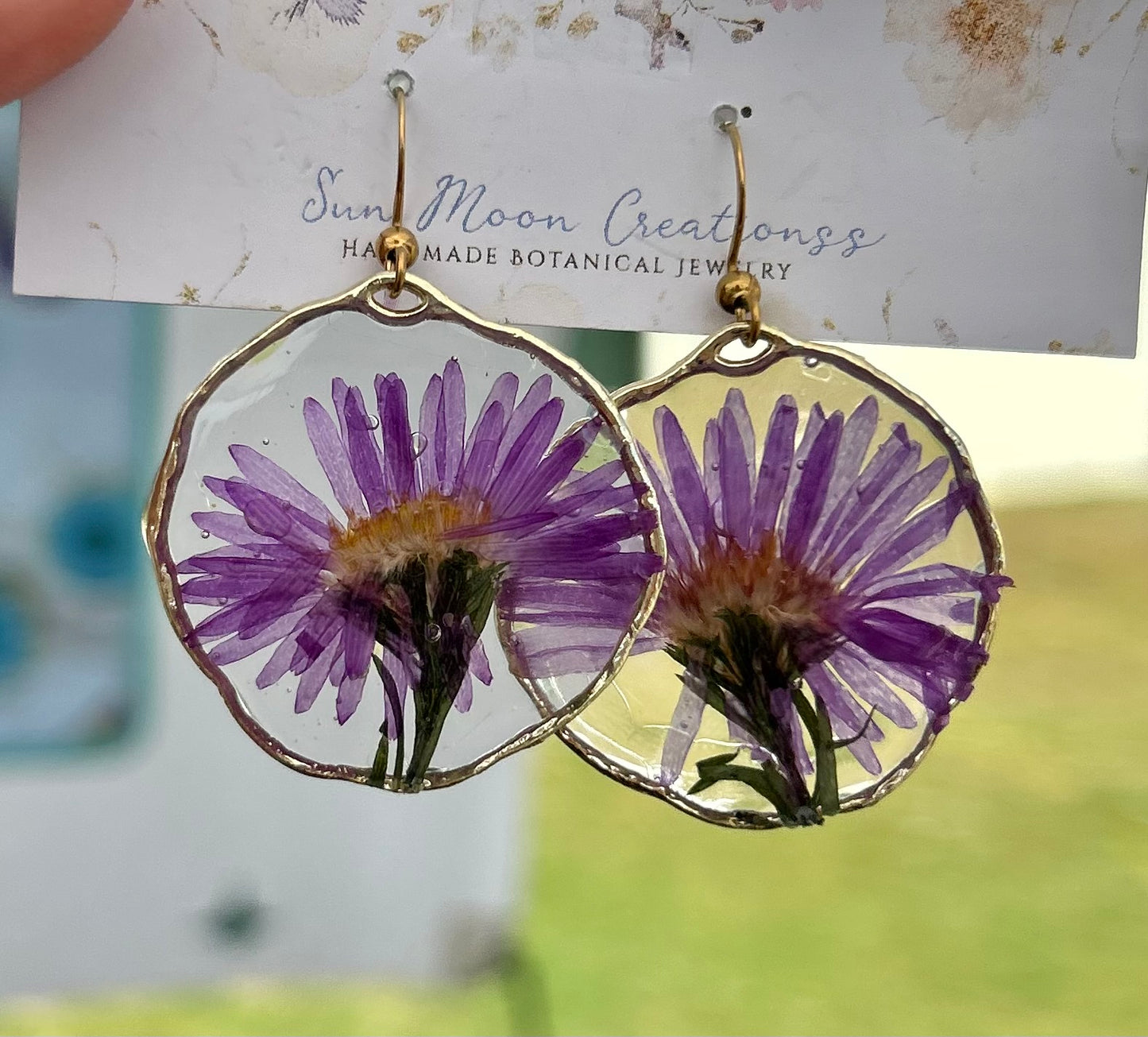 Aster Flower Dangles in Organic Round, Gold
