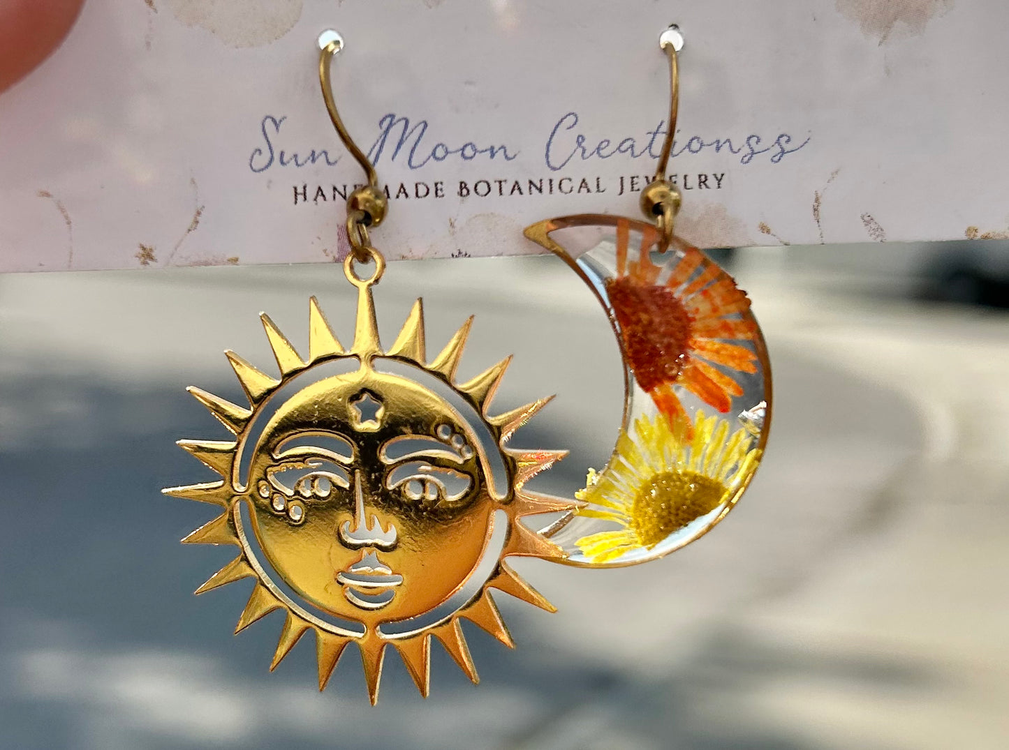 Sun Moon Mis Match Daisy Dangles