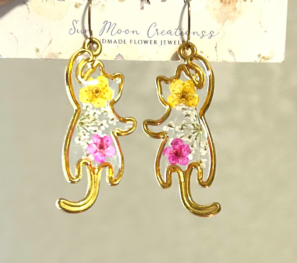 Reaching Cat Earrings in Gold